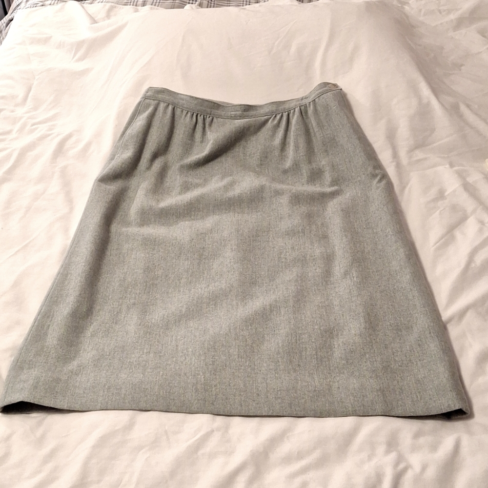 Woman's 100% virgin wool skirt.